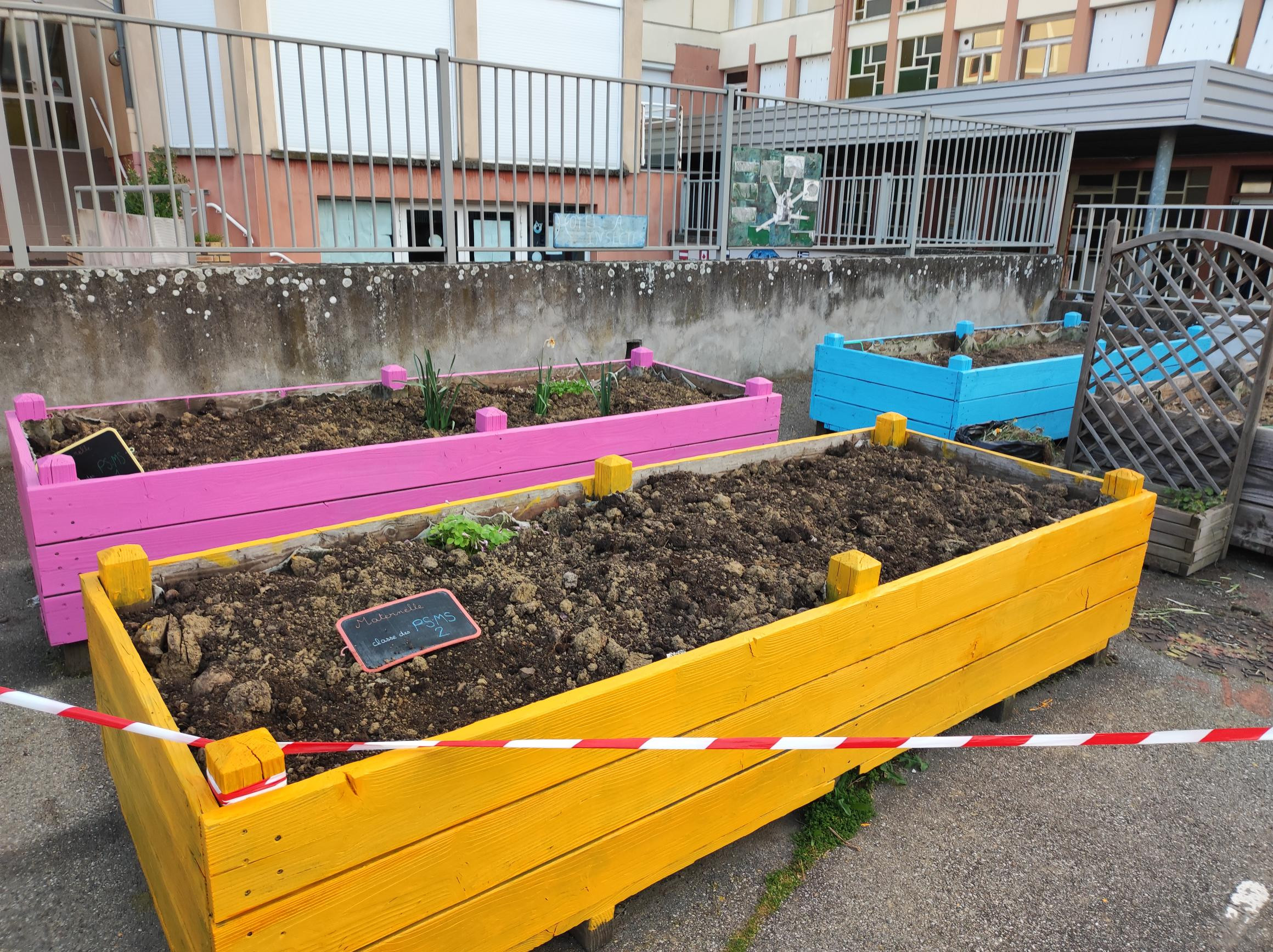 Bacs de plantations.jpg